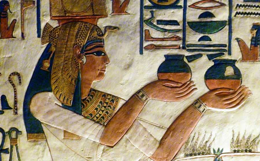 Egyiptomi parfümöktől egy véletlen levendula balesetig – az aromaterápia története